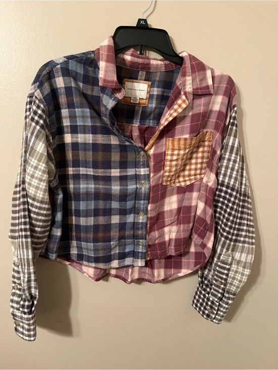 American Eagle Outfitters Tops - American Eagle cropped shirt